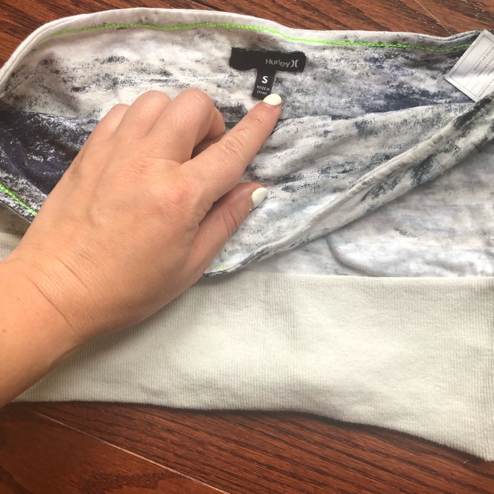 Crop top - Picture 3 of 4